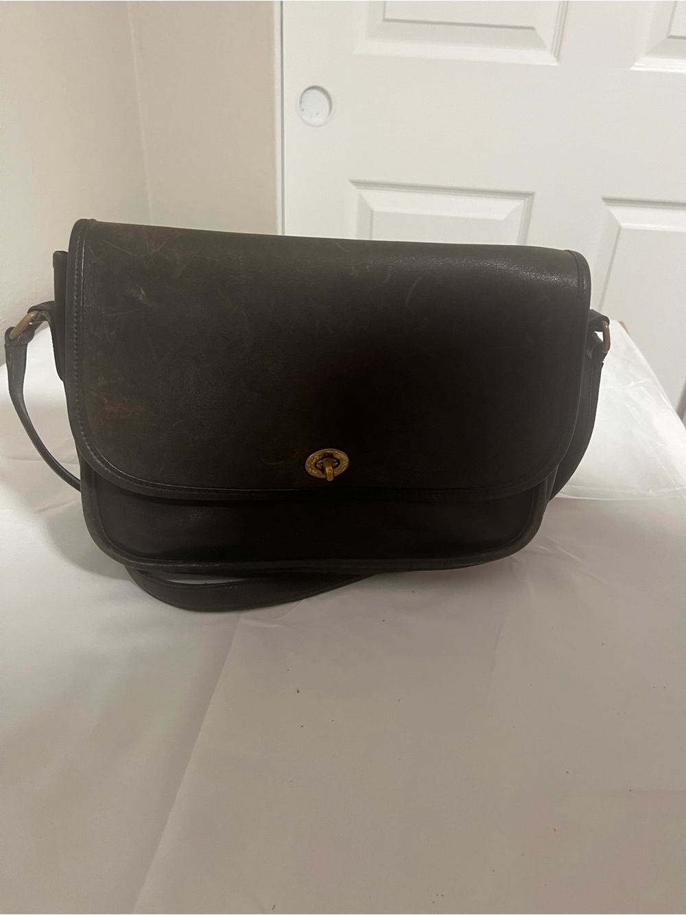 Vintage Coach 9790 Legacy City Turn Lock Flap Shoulder Crossbody Leather Bag